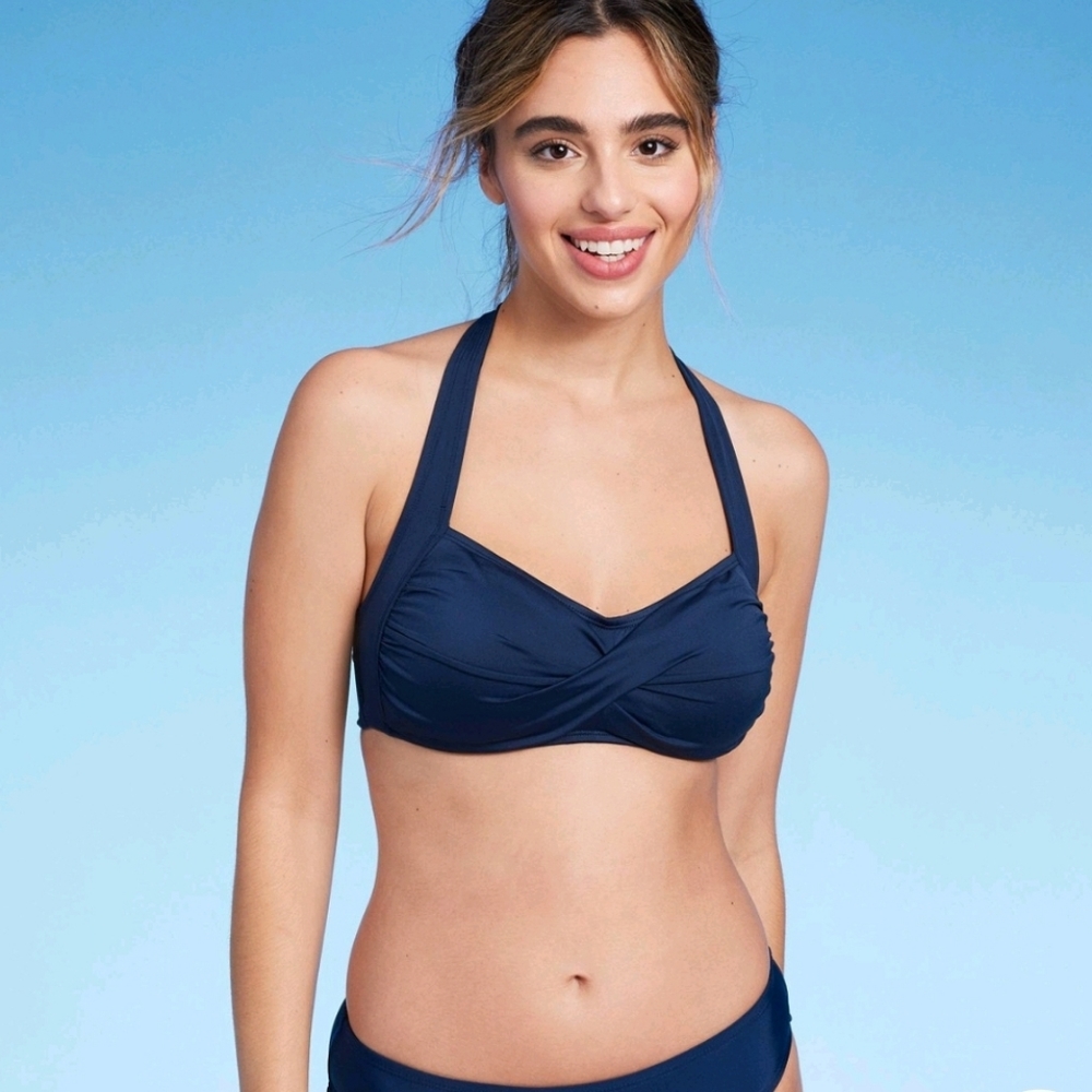 Kona Sol Twisted Halter bikini top